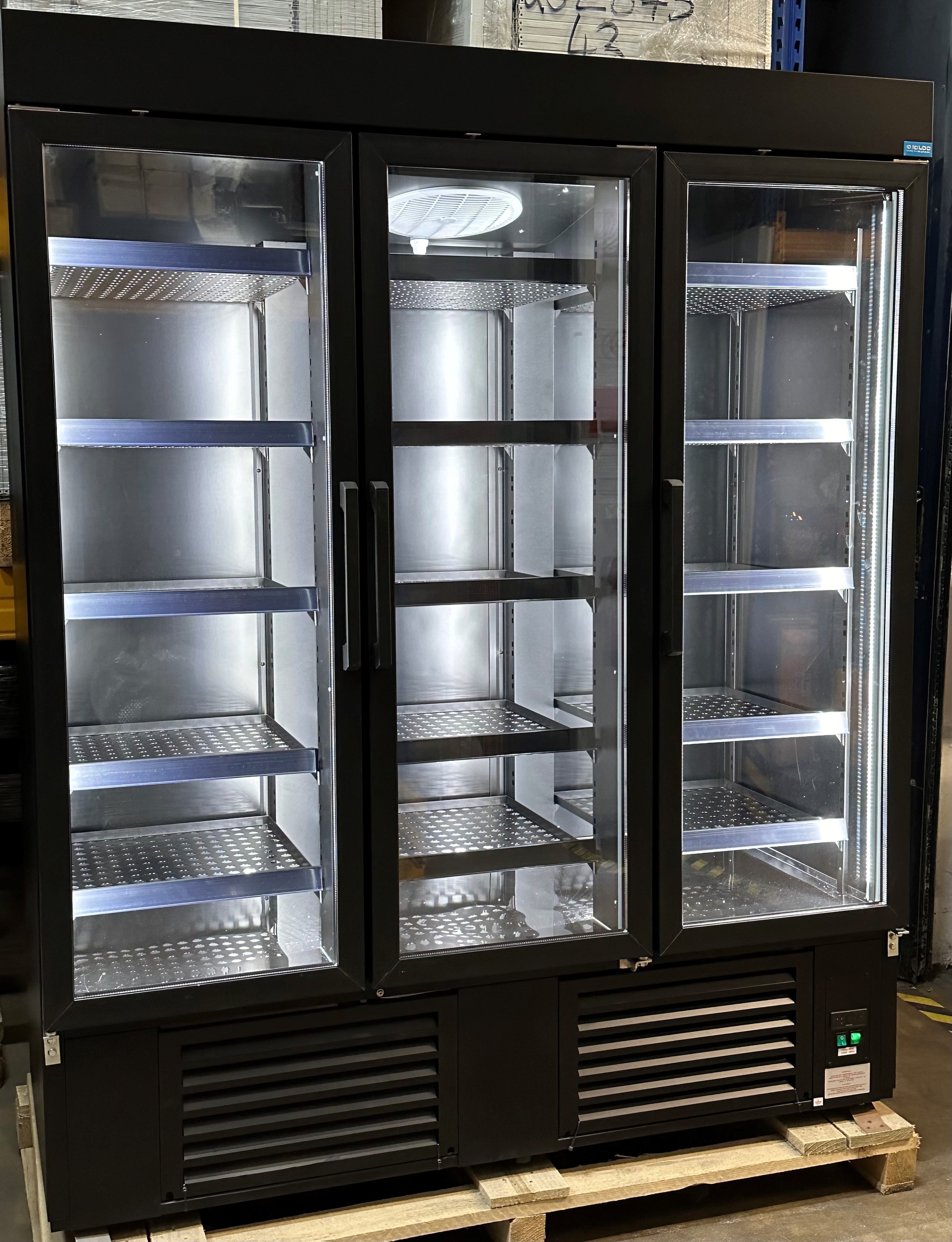 Kühlschrank mit 3 Glastüren und LED Beleuchtung, schwarz, Neuware 
